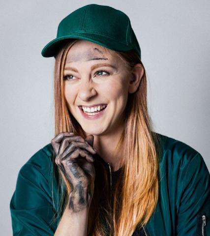 An Interview with Simone Giertz cover art